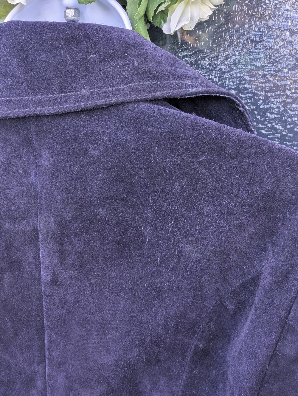 Beautiful vintage purple suede jacket With Silk Lining. - Picture 6 of 13